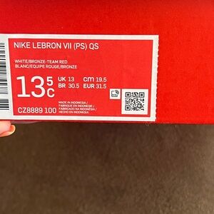 Nike Red and White LeBron VII (PS) Box Label